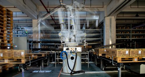 波司登 以研發(fā)創(chuàng)新驅(qū)動(dòng)，凈利潤(rùn)逆勢(shì)增長(zhǎng)42.1% 引領(lǐng)全球羽絨服市場(chǎng)